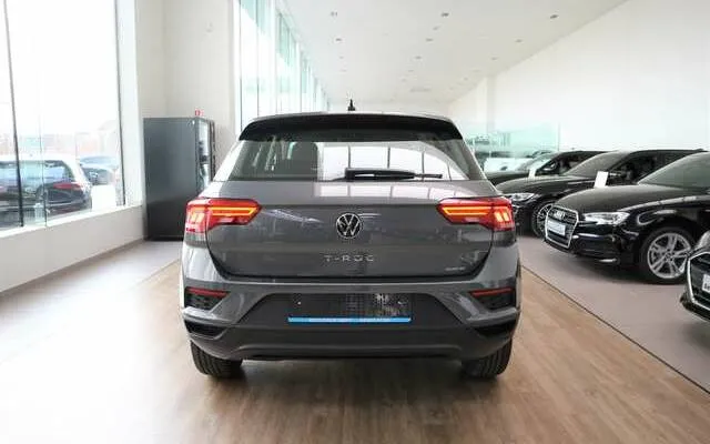 Volkswagen T-Roc 10TSI 6V, NIEUW STOCK & UITZONDERLIJKE PRIJ Image 6