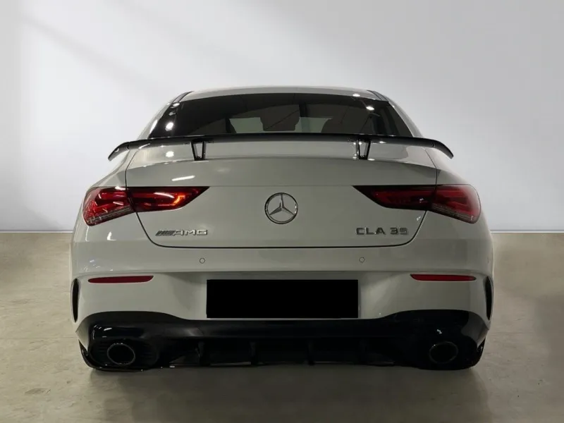 Mercedes-Benz CLA 35 AMG Coupe 4Matic =AMG Aerodynamic= Гара Image 2