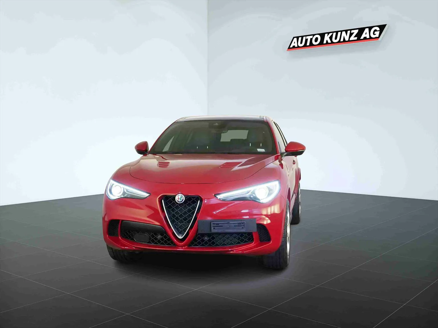 Alfa Romeo Stelvio 2.9 V6 Quadrifoglio Q4 V6 Quadrifoglio Q4 Image 3